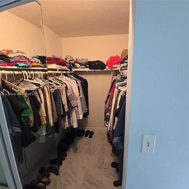 view of spacious closet