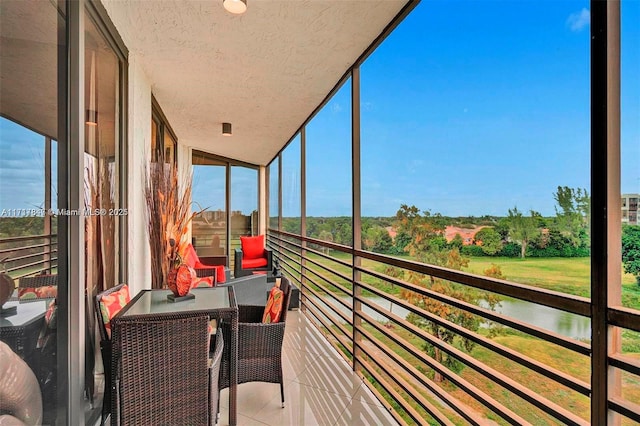 view of sunroom / solarium