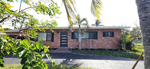 view of front facade