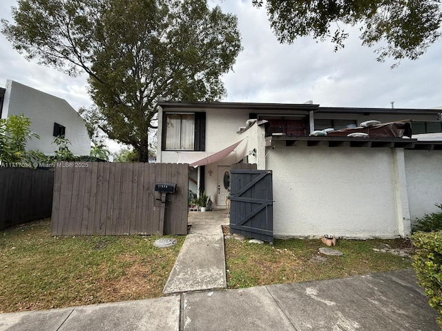 view of front of house