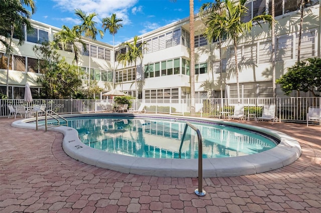1000 SE 4th St Unit 312, Fort Lauderdale, FL 33301 - view of community pool