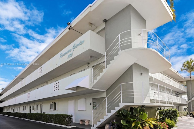 1000 SE 4th St Unit 312, Fort Lauderdale, FL 33301 - view of property with stairs
