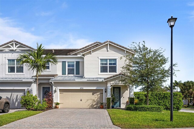 view of front of house featuring a garage