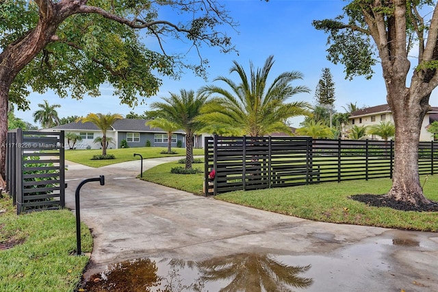 exterior space featuring a yard