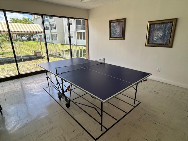 playroom featuring pool table