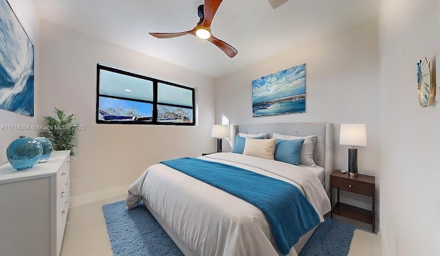 bedroom with ceiling fan