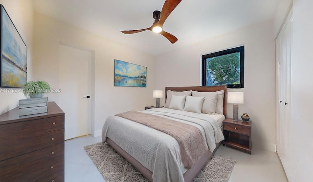 bedroom featuring ceiling fan