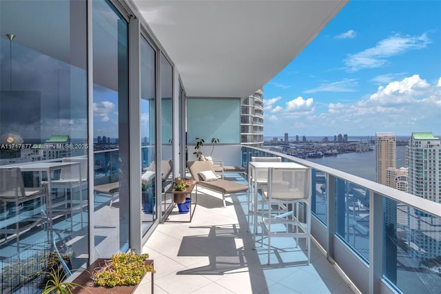 balcony featuring a city view