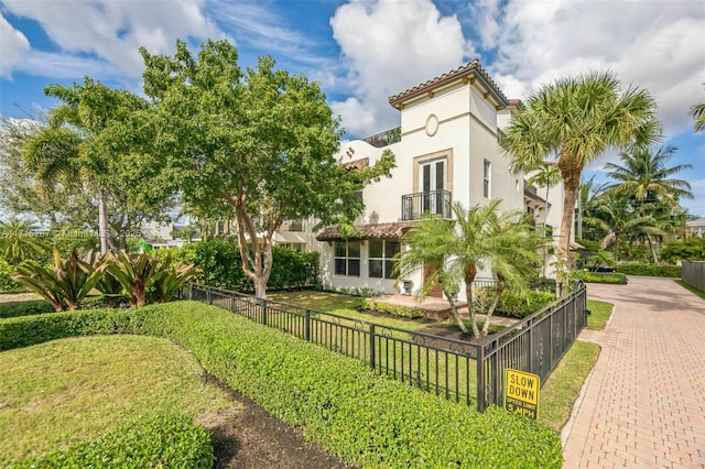 exterior space featuring a balcony