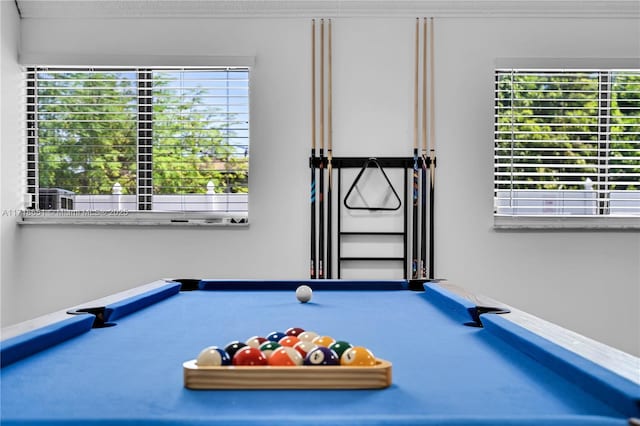 rec room featuring billiards