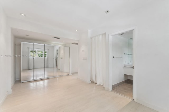 empty room featuring light hardwood / wood-style flooring