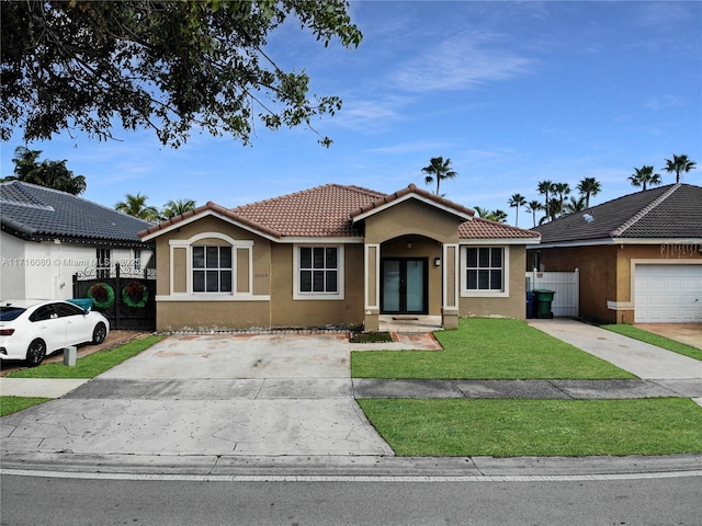 view of front facade with a front yard