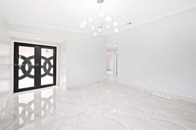 empty room with a chandelier and crown molding