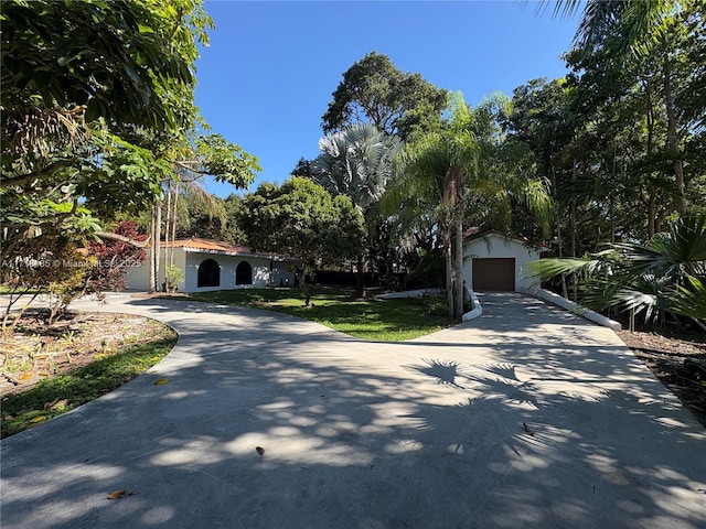 view of mediterranean / spanish-style house