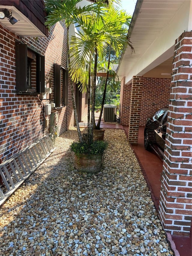 view of yard featuring cooling unit