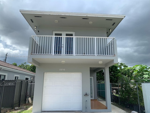 2250 W 5th Way, Hialeah, FL 33010 - view of garage
