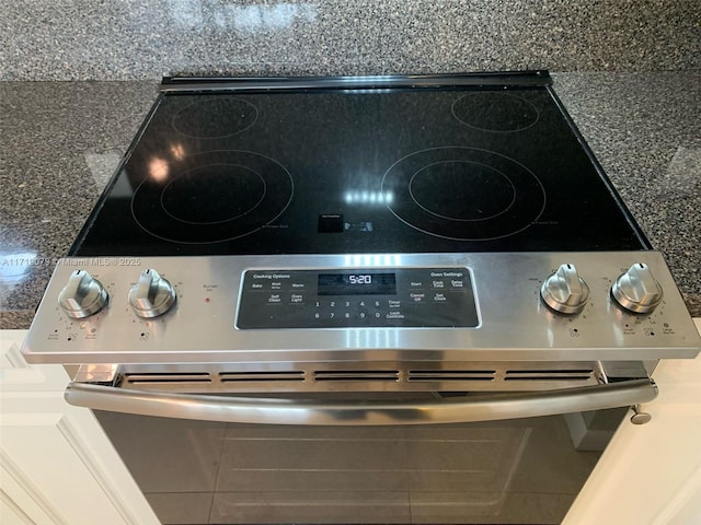 2250 W 5th Way, Hialeah, FL 33010 - kitchen view of electric range