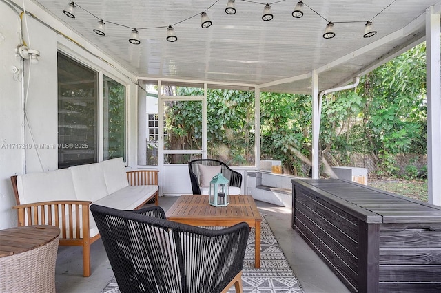 view of sunroom / solarium