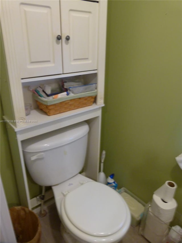 bathroom featuring toilet