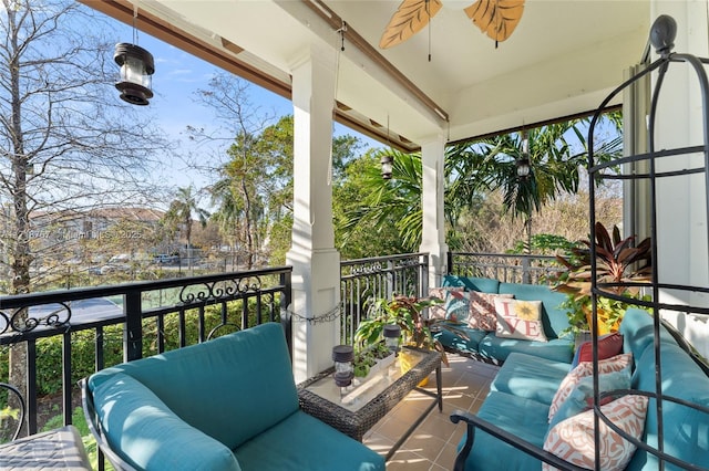 balcony featuring ceiling fan