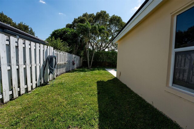 13080 NW 8th Ct, Sunrise, FL 33325 - view of fenced yard