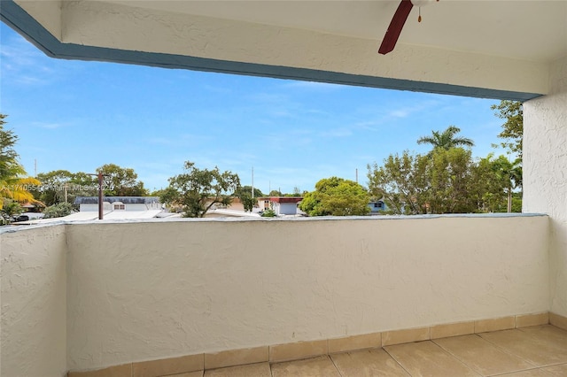 balcony featuring ceiling fan