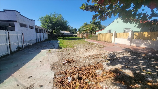 Listing photo 2 for 3116 NW 23rd Ave, Miami FL 33142