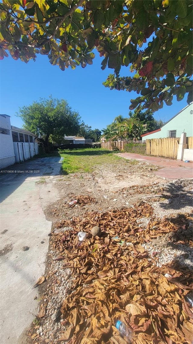 Listing photo 3 for 3116 NW 23rd Ave, Miami FL 33142