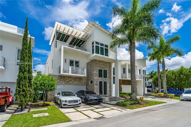 view of front of home featuring a garage