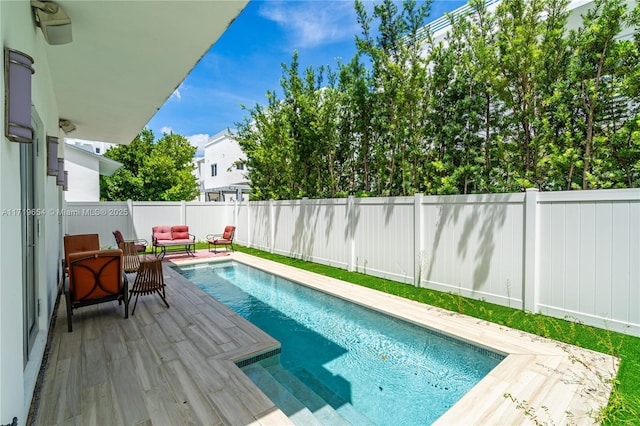 view of pool featuring outdoor lounge area