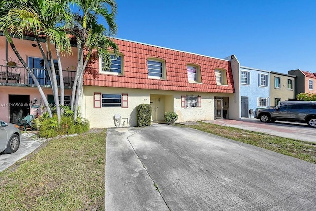 view of townhome / multi-family property