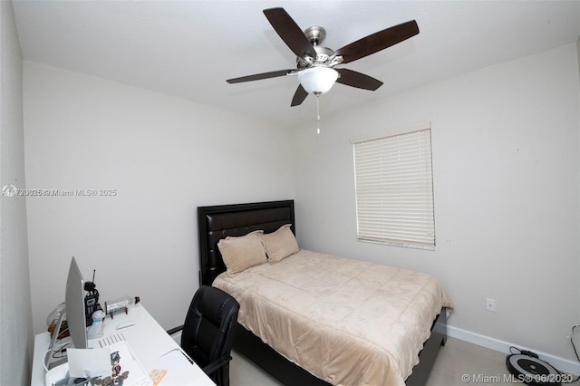 bedroom featuring ceiling fan