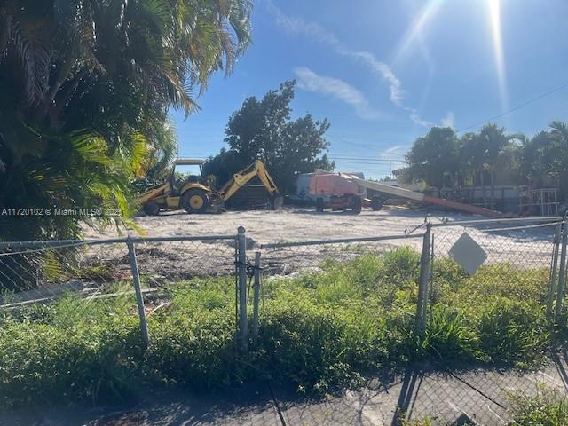 1140 W 32nd St, Hialeah FL, 33012 land for sale