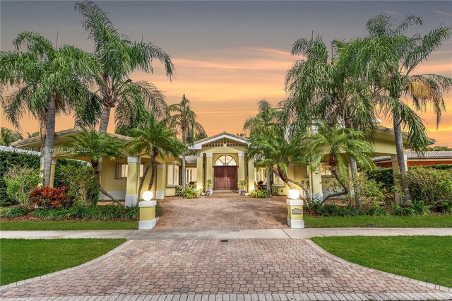 view of mediterranean / spanish-style home