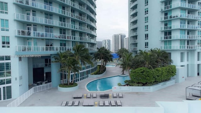 view of swimming pool