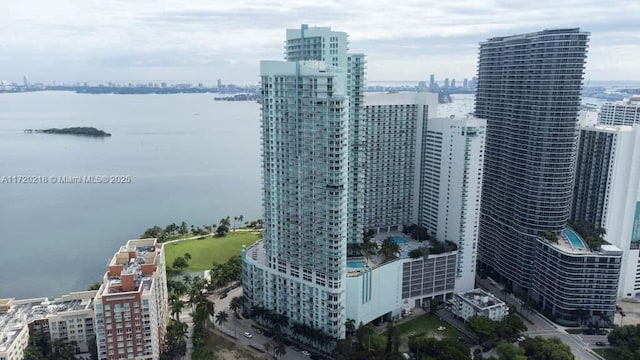 bird's eye view featuring a water view