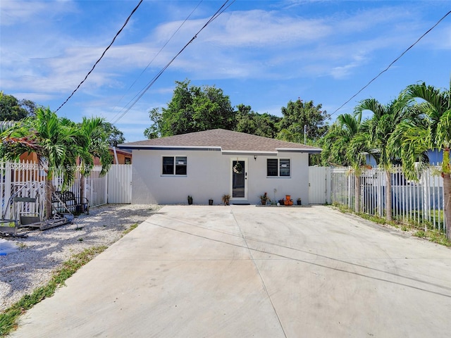 view of front of property