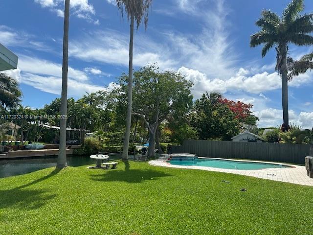 9920 SW 194th St, Cutler Bay, FL 33157 - view of property's community featuring a pool