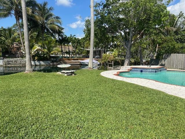 9920 SW 194th St, Cutler Bay, FL 33157 - view of pool