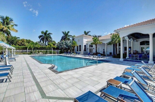 6139 Via Venetia S, Delray Beach, FL 33484 - community pool with a patio