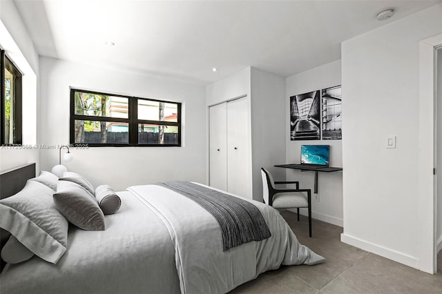 bedroom featuring a closet