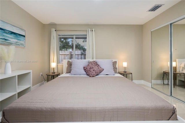 bedroom featuring a closet