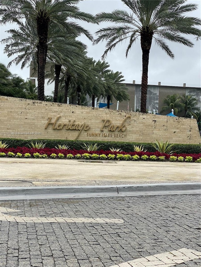 view of community / neighborhood sign