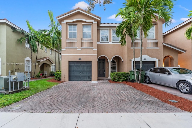 view of front of house with a garage