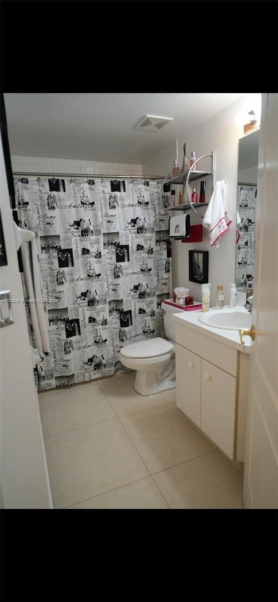 16817SW 90th St, Miami, FL 33196 - full bath featuring visible vents, toilet, a shower with curtain, tile patterned floors, and vanity