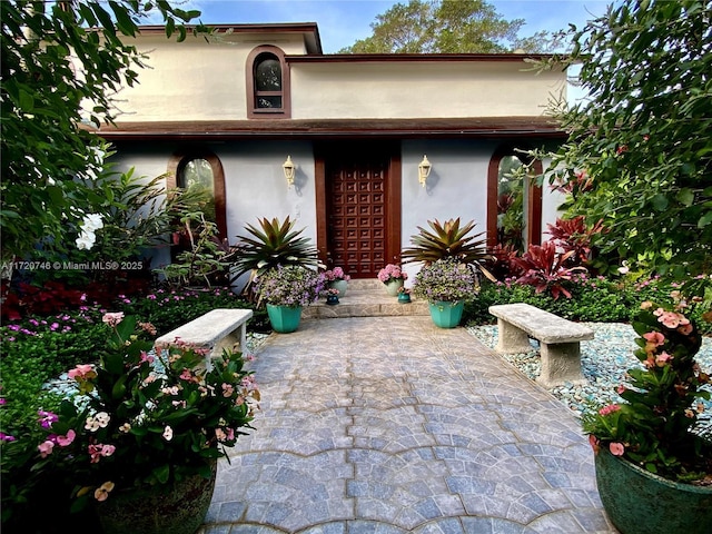 1524 39th St, West Palm Beach, FL 33407 - view of front of home featuring stucco siding