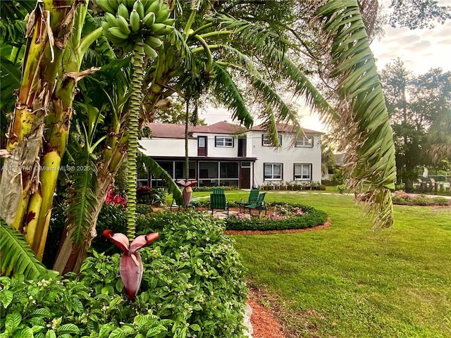 1524 39th St, West Palm Beach, FL 33407 - view of green lawn