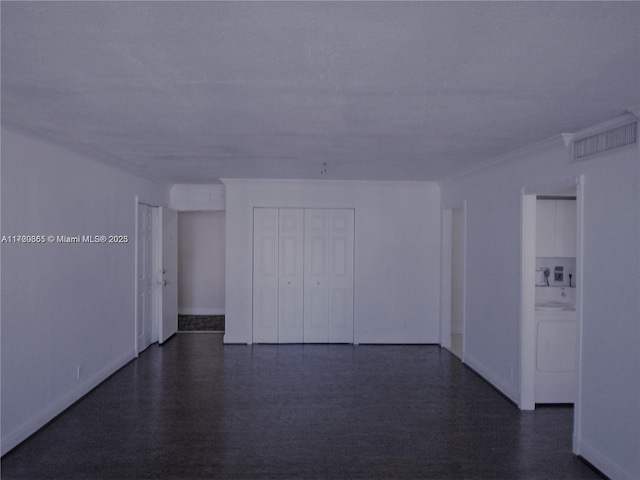 empty room featuring separate washer and dryer