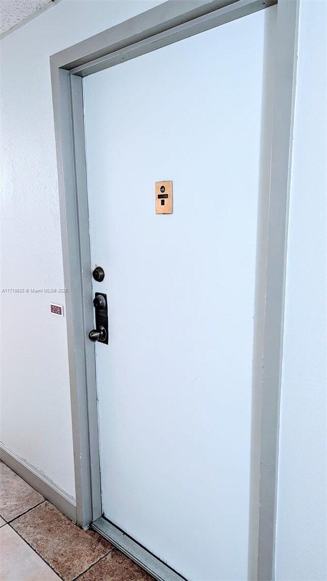 1825 W 44th Pl Unit 208, Hialeah, FL 33012 - view of entrance to property