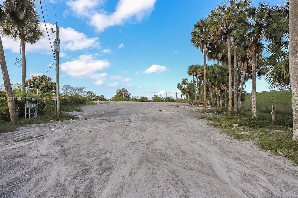 7601 Ellen Ln, West Palm Beach, FL 33411 - photo 3